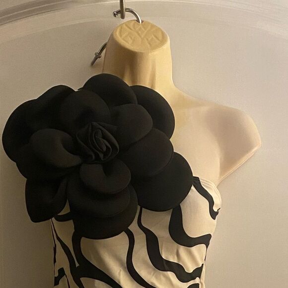 Large Flower Sporlike Swimsuit Sz Small - Picture 2 of 5